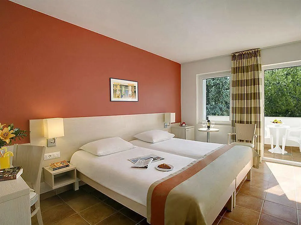 Valamar Tamaris Resort Tar-Vabriga 4*,  Croatia