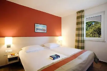 Valamar Tamaris Resort Tar-Vabriga 4*,